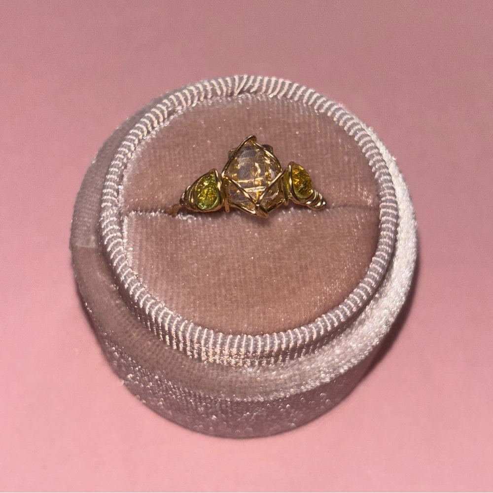 White topaz and peridot ring